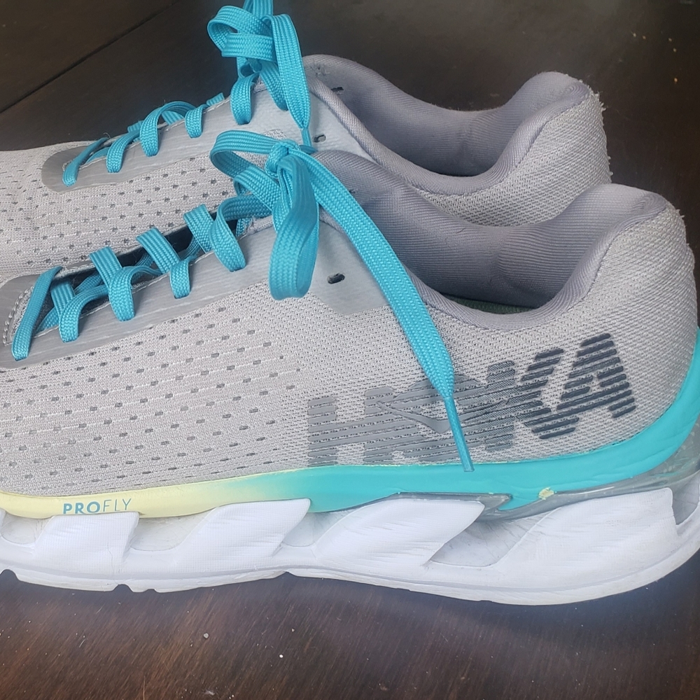 HOKA One One ProFly